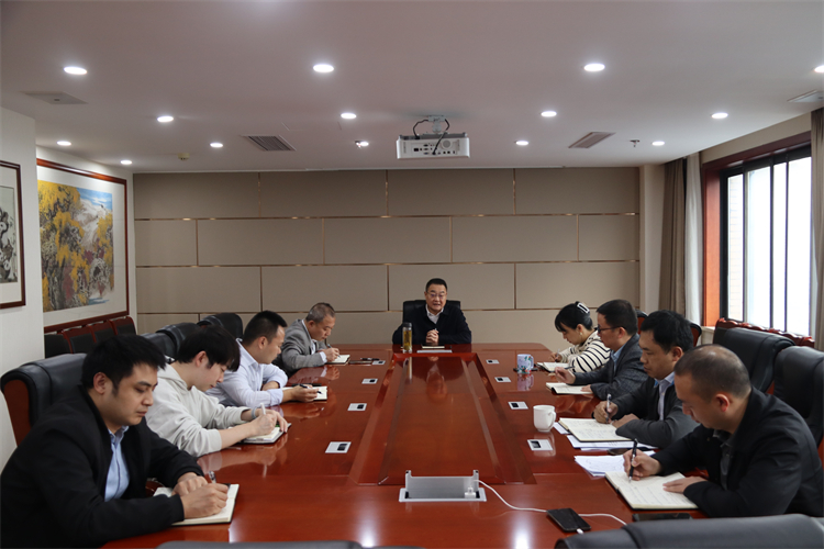 鄧華主持召開集團冷鏈、外貿進出口業(yè)務專題會